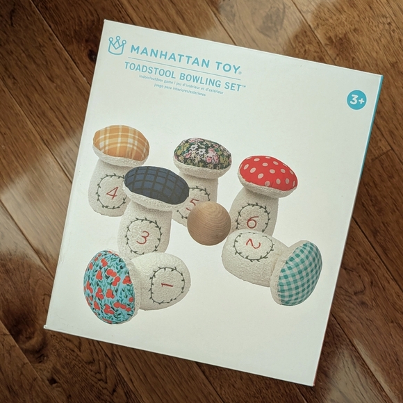 Anthropologie Toadstool Bowling Set - Picture 3 of 4